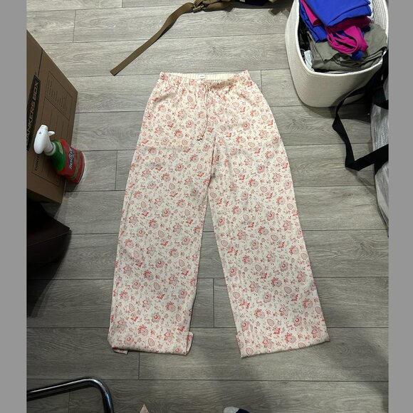 Aritzia Wilfred satin pants - Picture 2 of 5